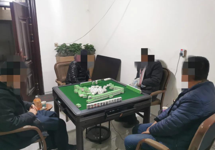 今日教程“四川麻将换三张挂先试用后付款”原来可以开挂