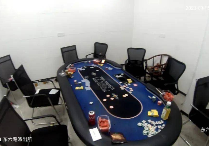 一分钟介绍使用“微信群炸 金花房卡链接”房卡链接获取