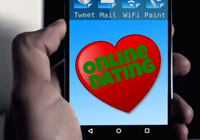 一分钟了解“微信上怎么斗牛”房卡怎么购买