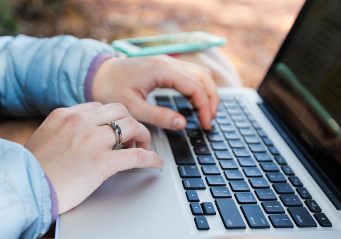 玩家必知“微信炸 金花房卡在哪里购买”详细房卡怎么购买教程